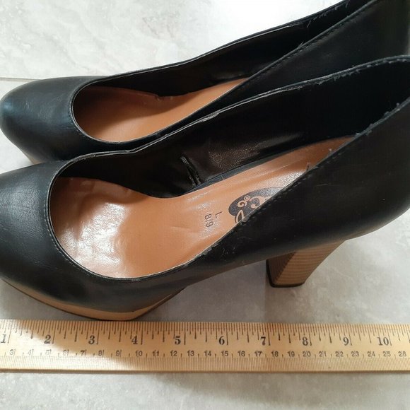 rue 21 Black High Heel Platform Shoe sz 8/9 Faux Leather Pumps Stacked Heels - Picture 8 of 10